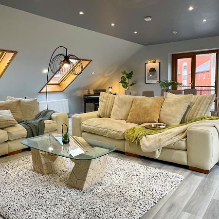 The Loft At Utopia Penthouse By M-Groupsa 스완지 외부 사진